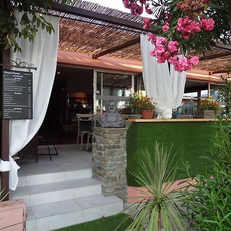 Auberge Du Cap Negre ル・ラヴァンドゥー エクステリア 写真