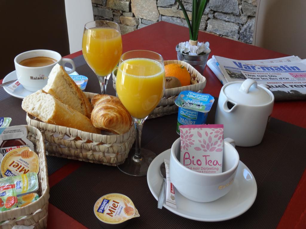 Auberge Du Cap Negre ル・ラヴァンドゥー エクステリア 写真
