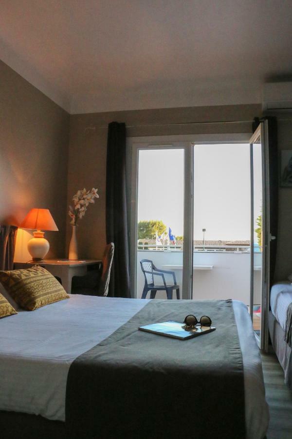 Auberge Du Cap Negre ル・ラヴァンドゥー エクステリア 写真